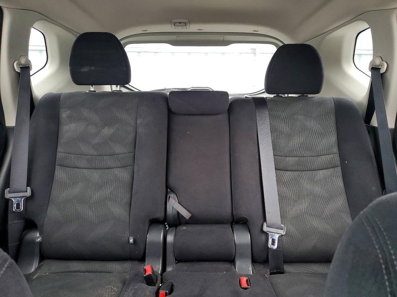 2016 Nissan Rogue S - zdjęcie 10