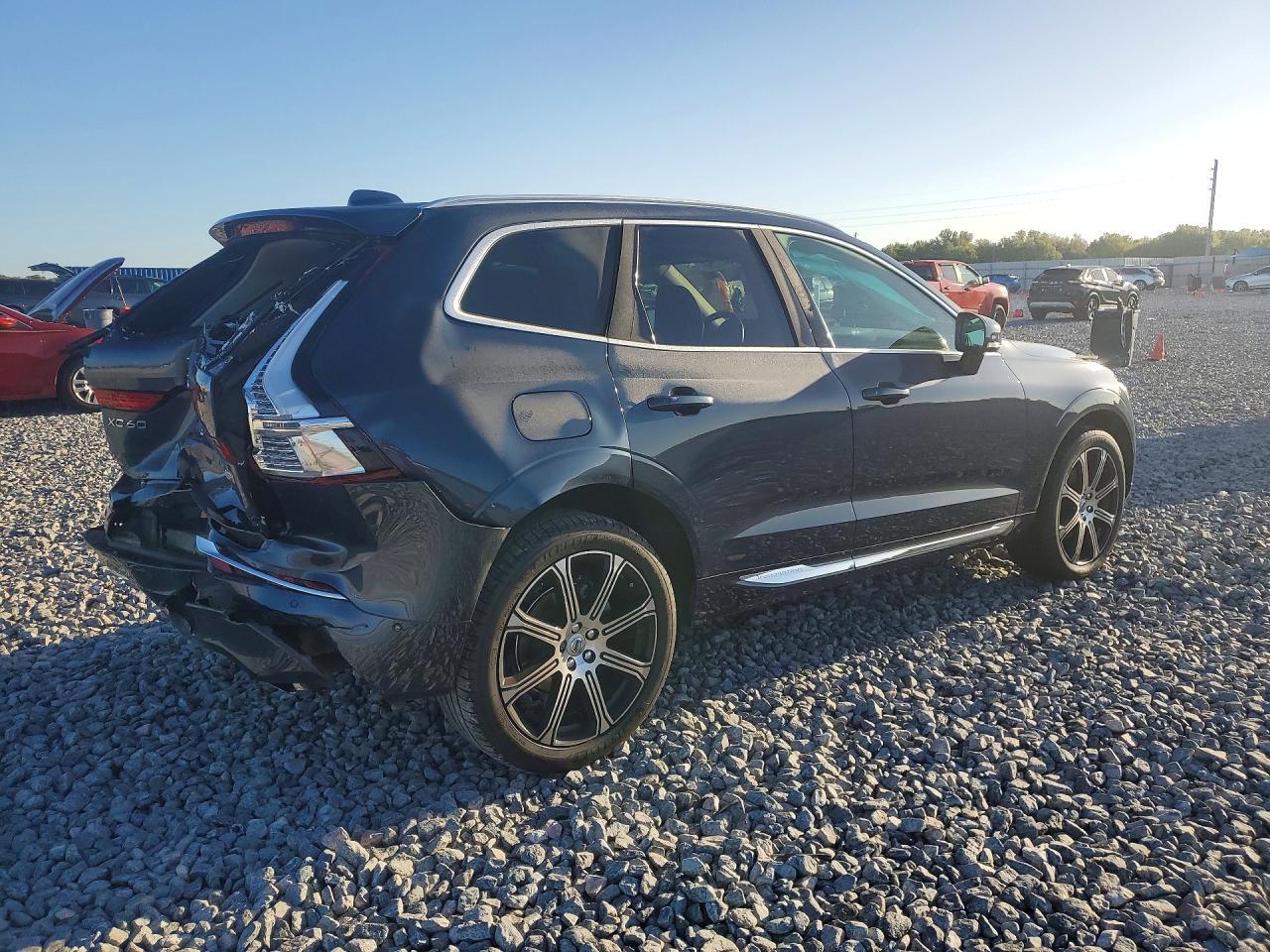 2019 Volvo Xc60 T5 Inscription - zdjęcie 3