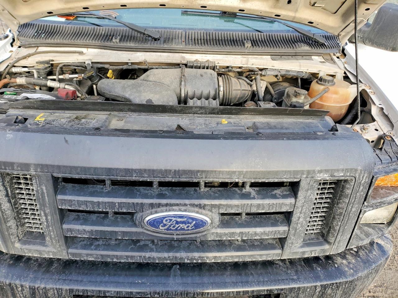 2014 Ford Econoline E150 Van - zdjęcie 12