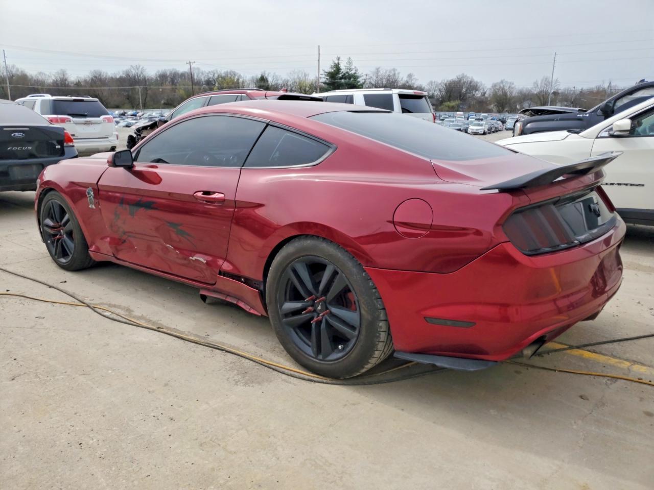 2016 Ford Mustang - zdjęcie 2