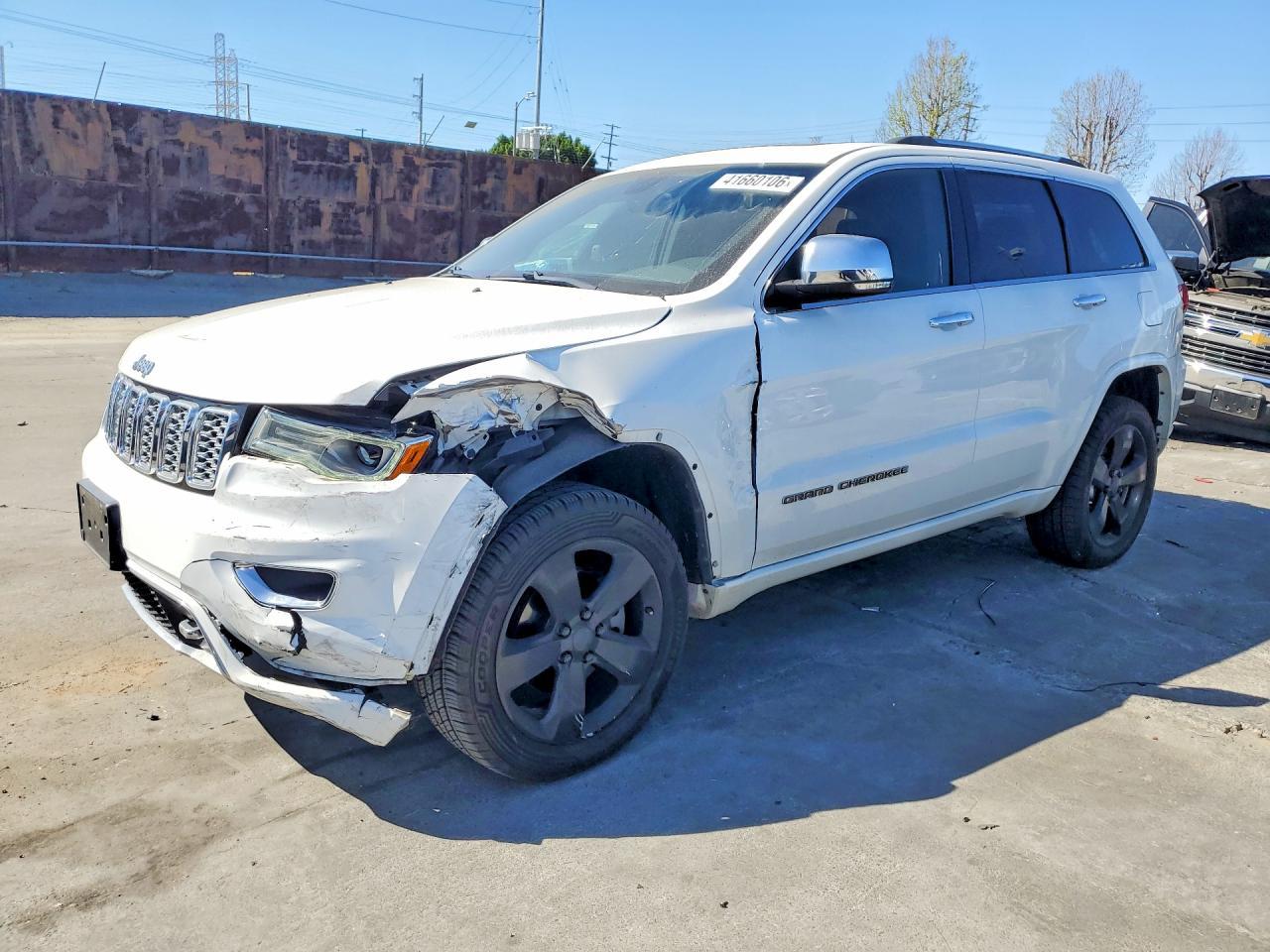 2017 Jeep Grand Cherokee Overland - zdjęcie główne