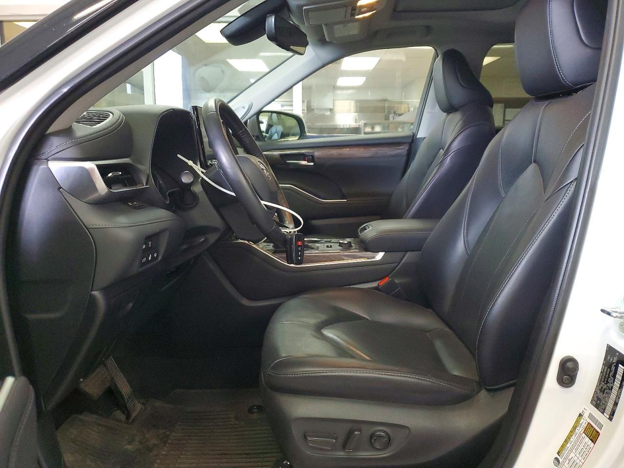 2020 Toyota Highlander Limited - zdjęcie 7