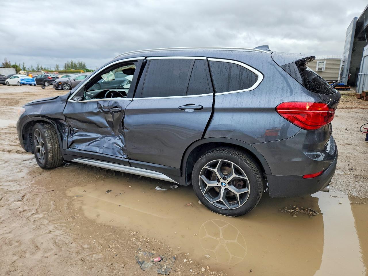 2019 BMW X1 xDrive28I - zdjęcie 2