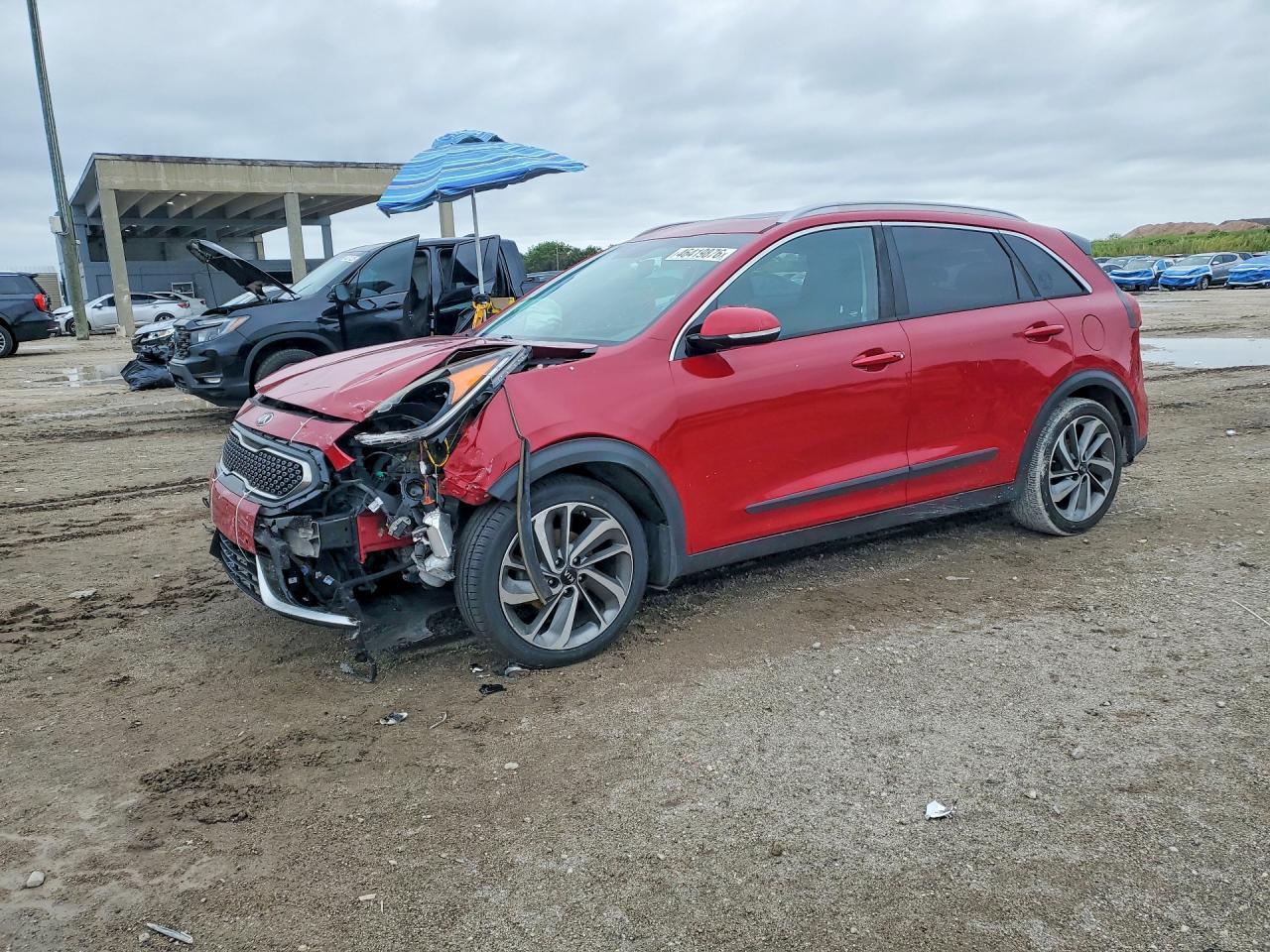 2017 Kia Niro Touring - zdjęcie główne