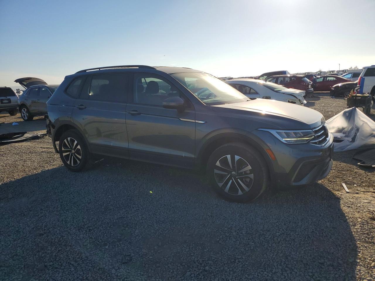 2022 Volkswagen Tiguan S - zdjęcie 4