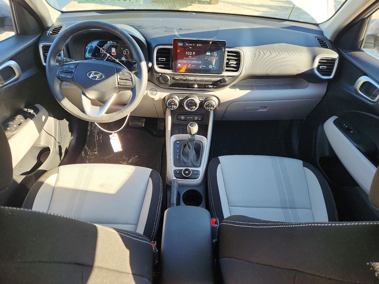 2026 Hyundai Venue Sel - zdjęcie 8