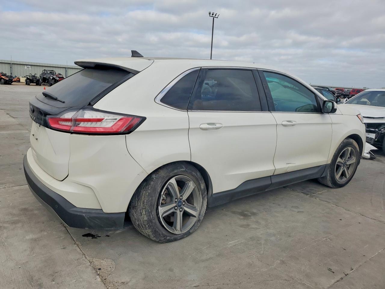 2021 Ford Edge Sel - zdjęcie 3