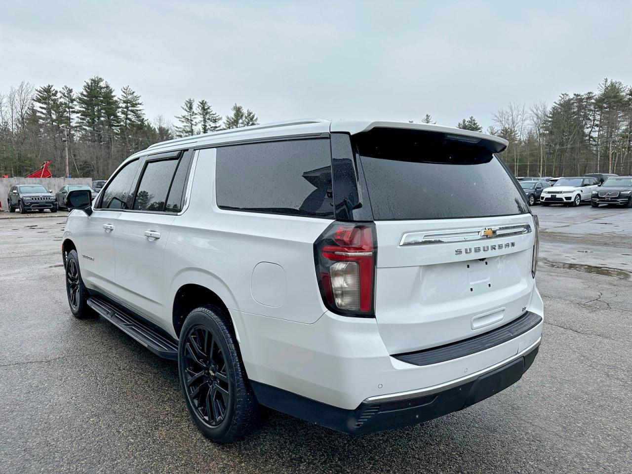 2021 Chevrolet Suburban K1500 Lt - zdjęcie 3