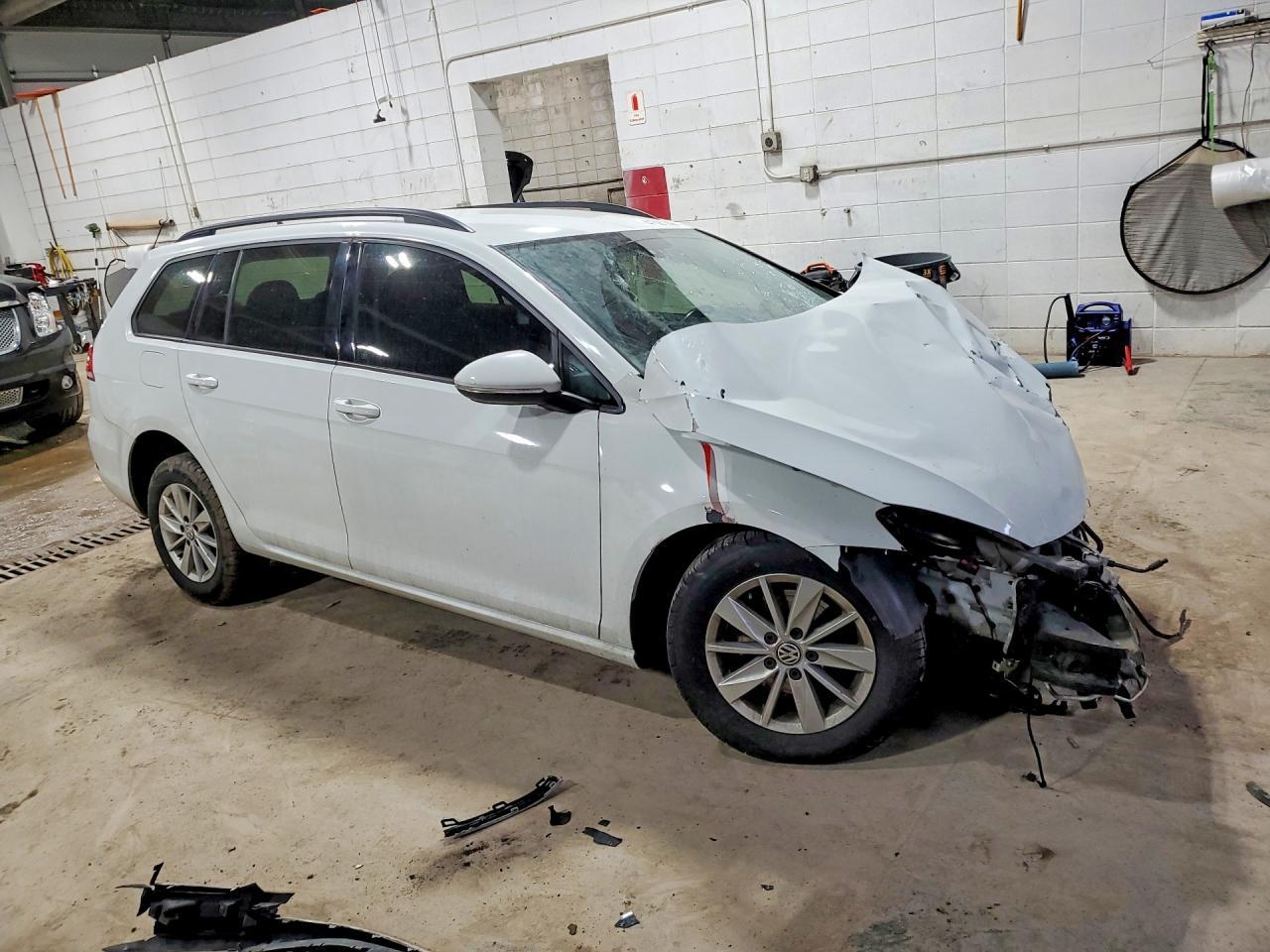 2019 Volkswagen Golf Sportwagen S - zdjęcie 4