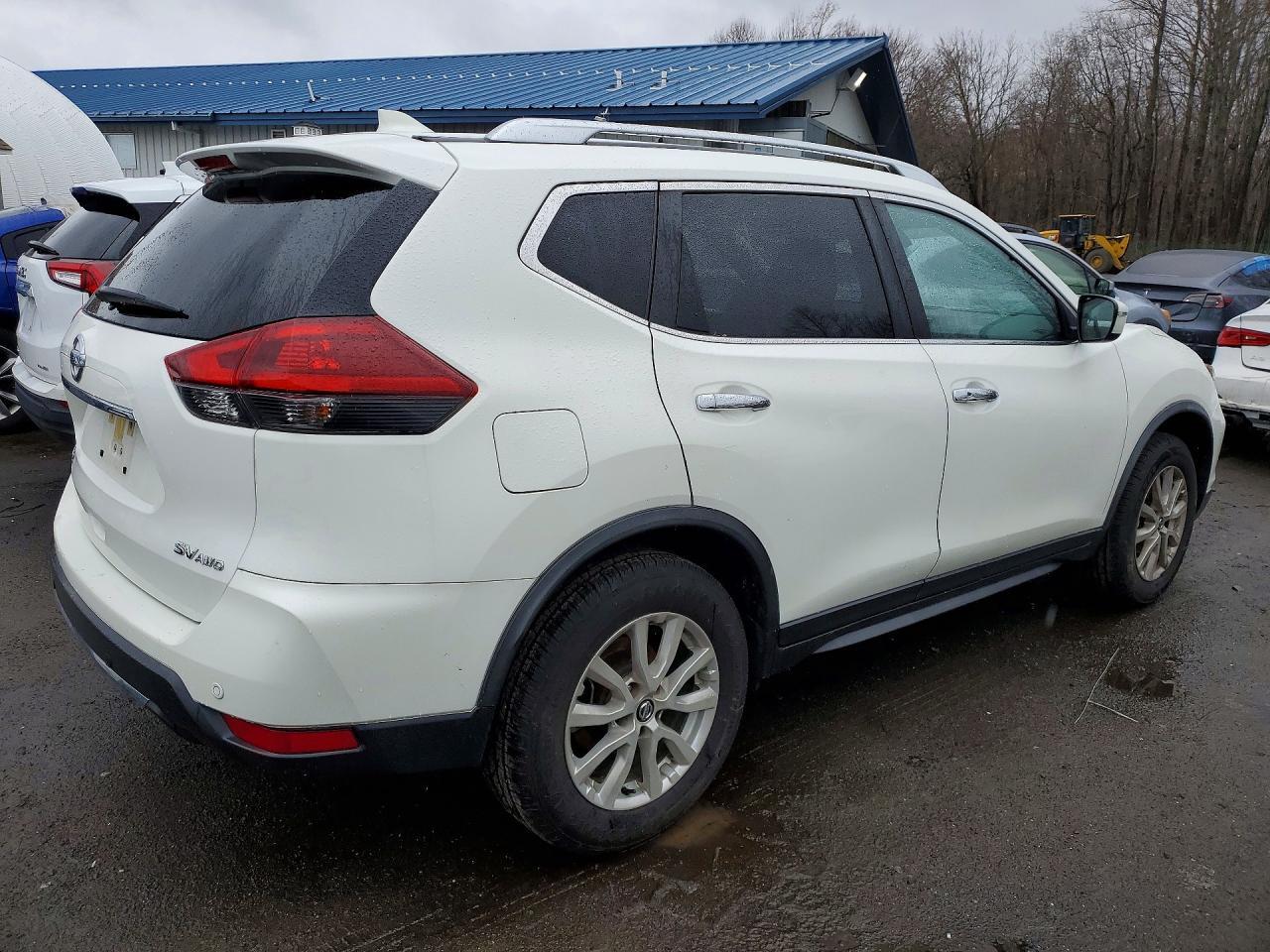 2020 Nissan Rogue Sv - zdjęcie 3