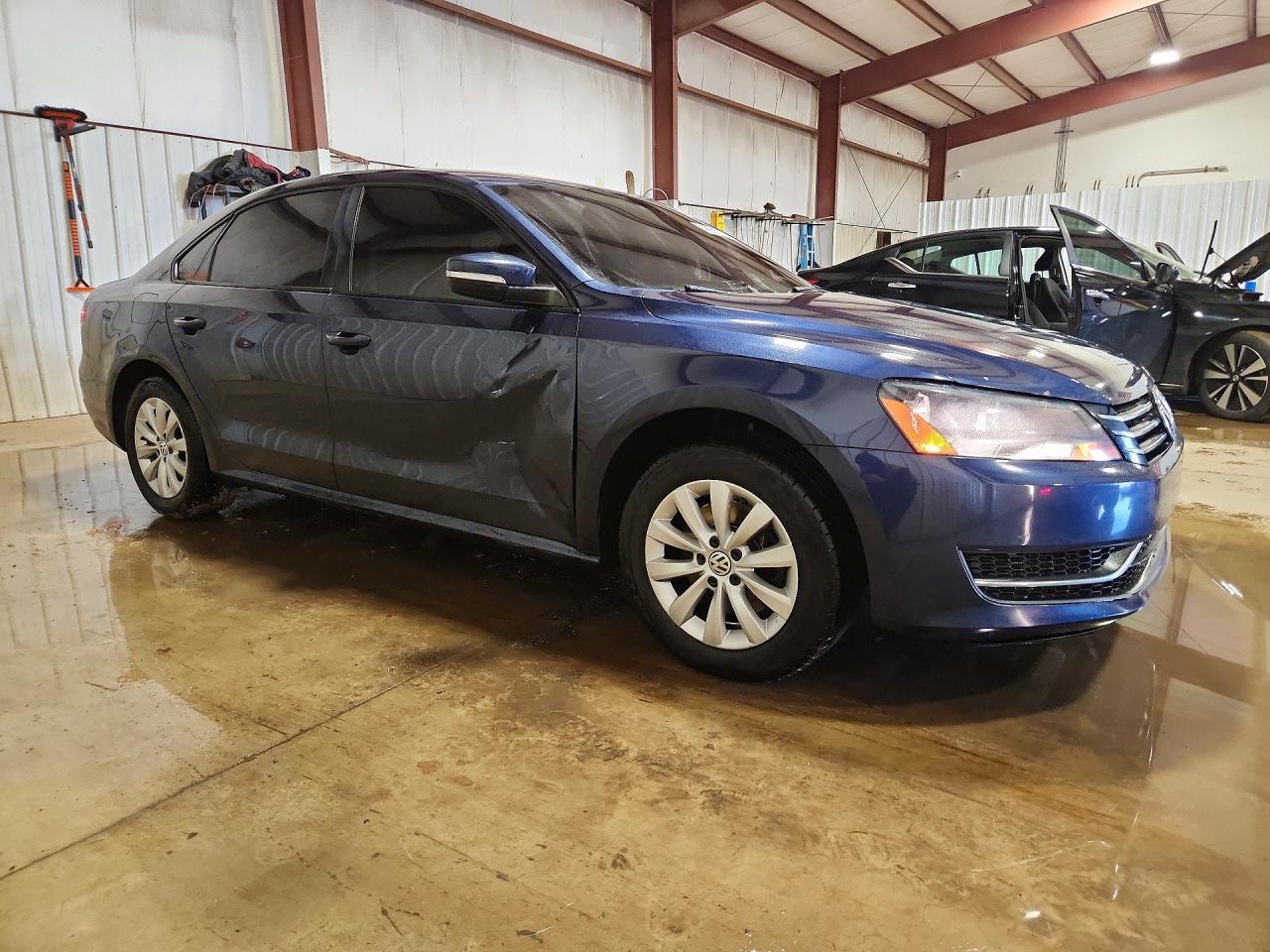 2013 Volkswagen Passat S - zdjęcie 4