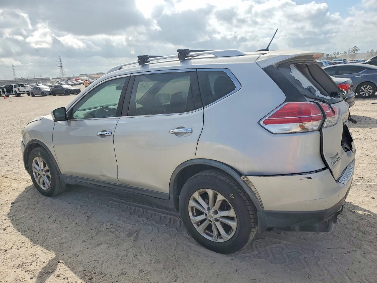 2016 Nissan Rogue Sv - zdjęcie 2