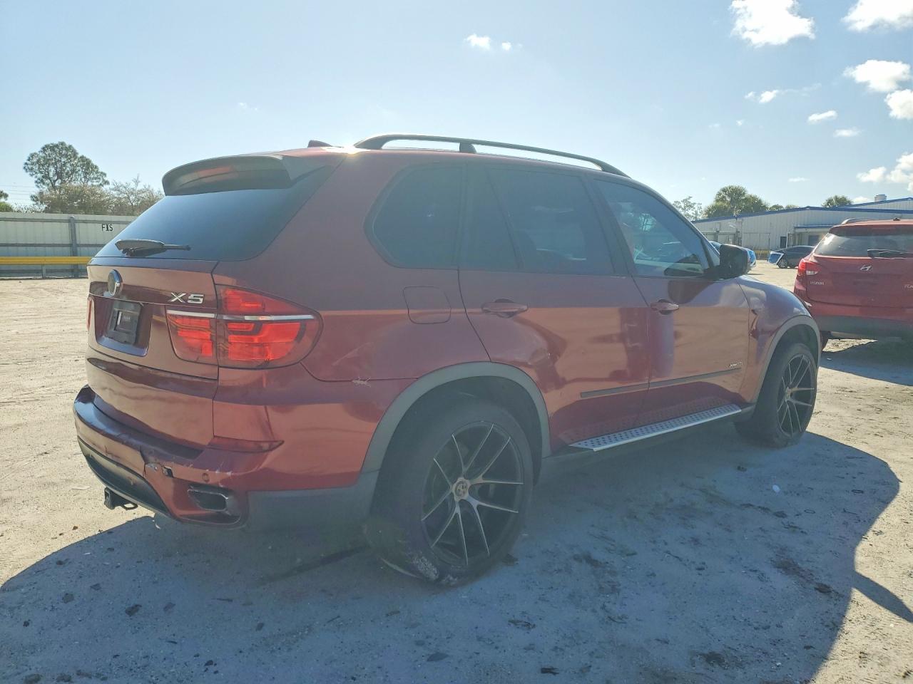 2013 BMW X5 xDrive50I - zdjęcie 3