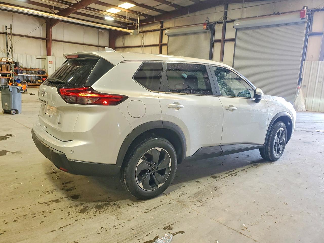 2025 Nissan Rogue Sv - zdjęcie 3