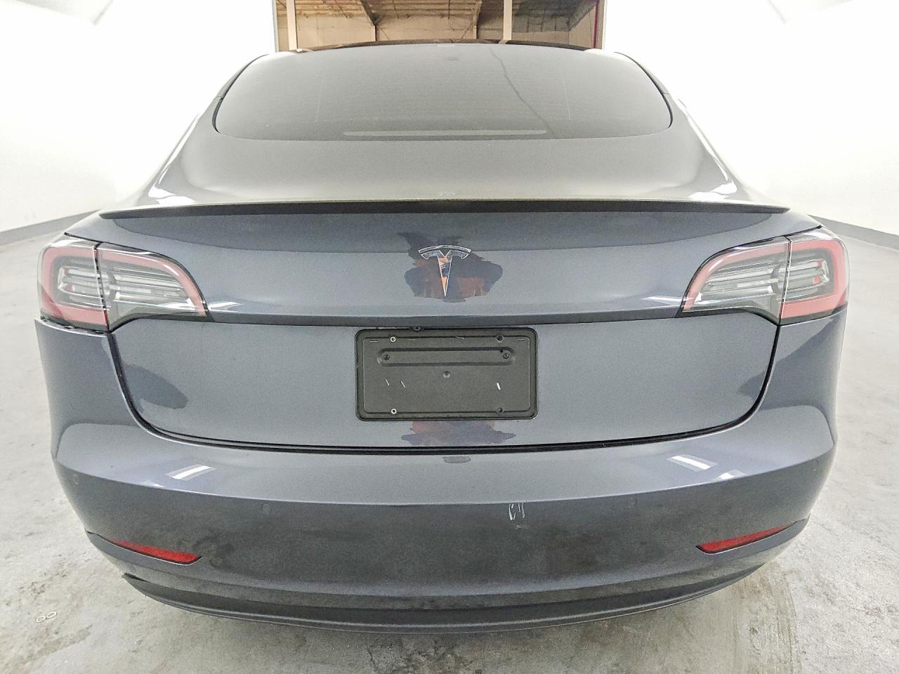 2022 Tesla Model 3 - zdjęcie 6