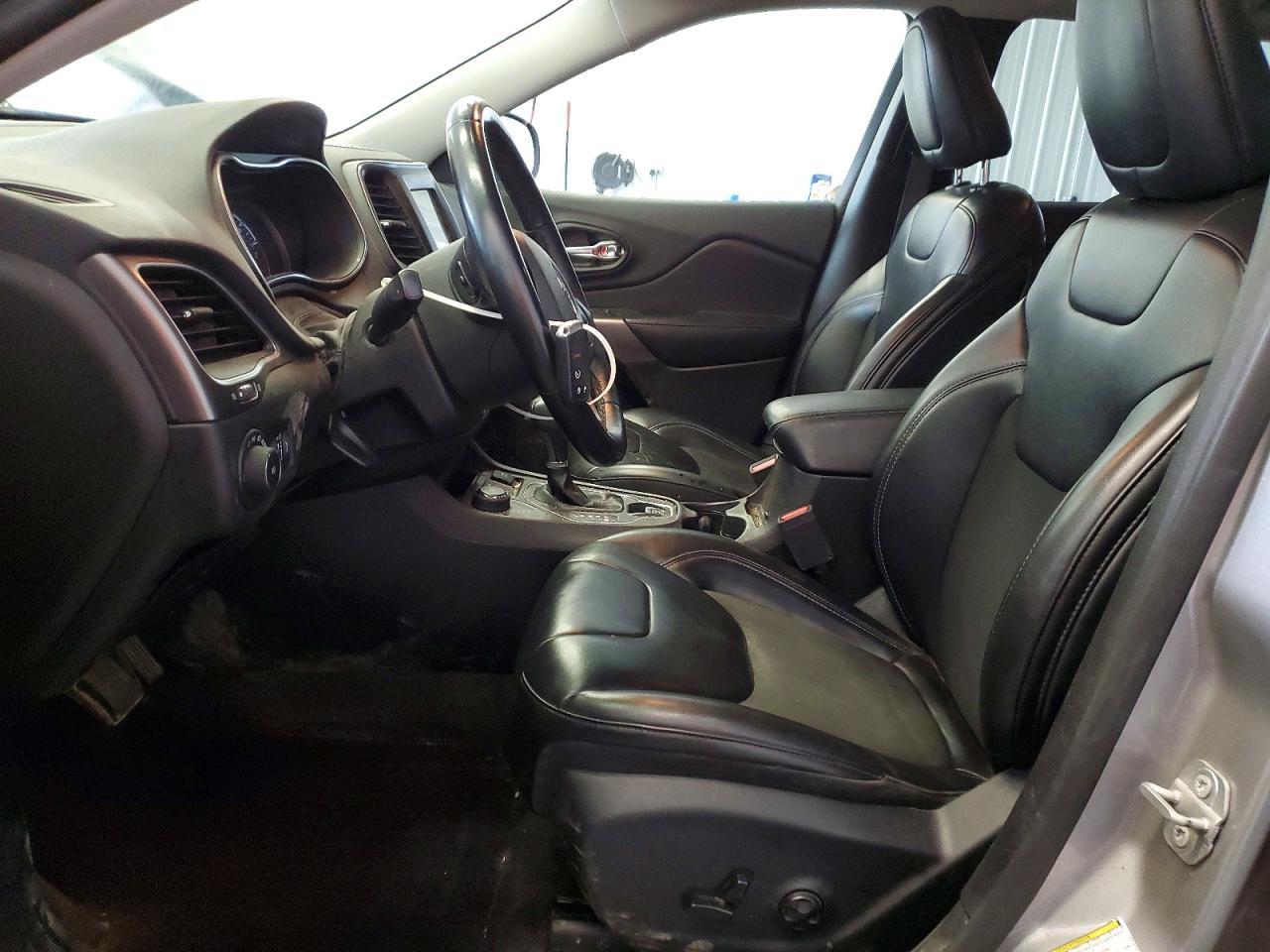 2019 Jeep Cherokee Latitude Plus - zdjęcie 7