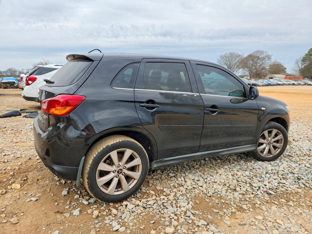 2015 Mitsubishi Outlander Sport Se - zdjęcie 3