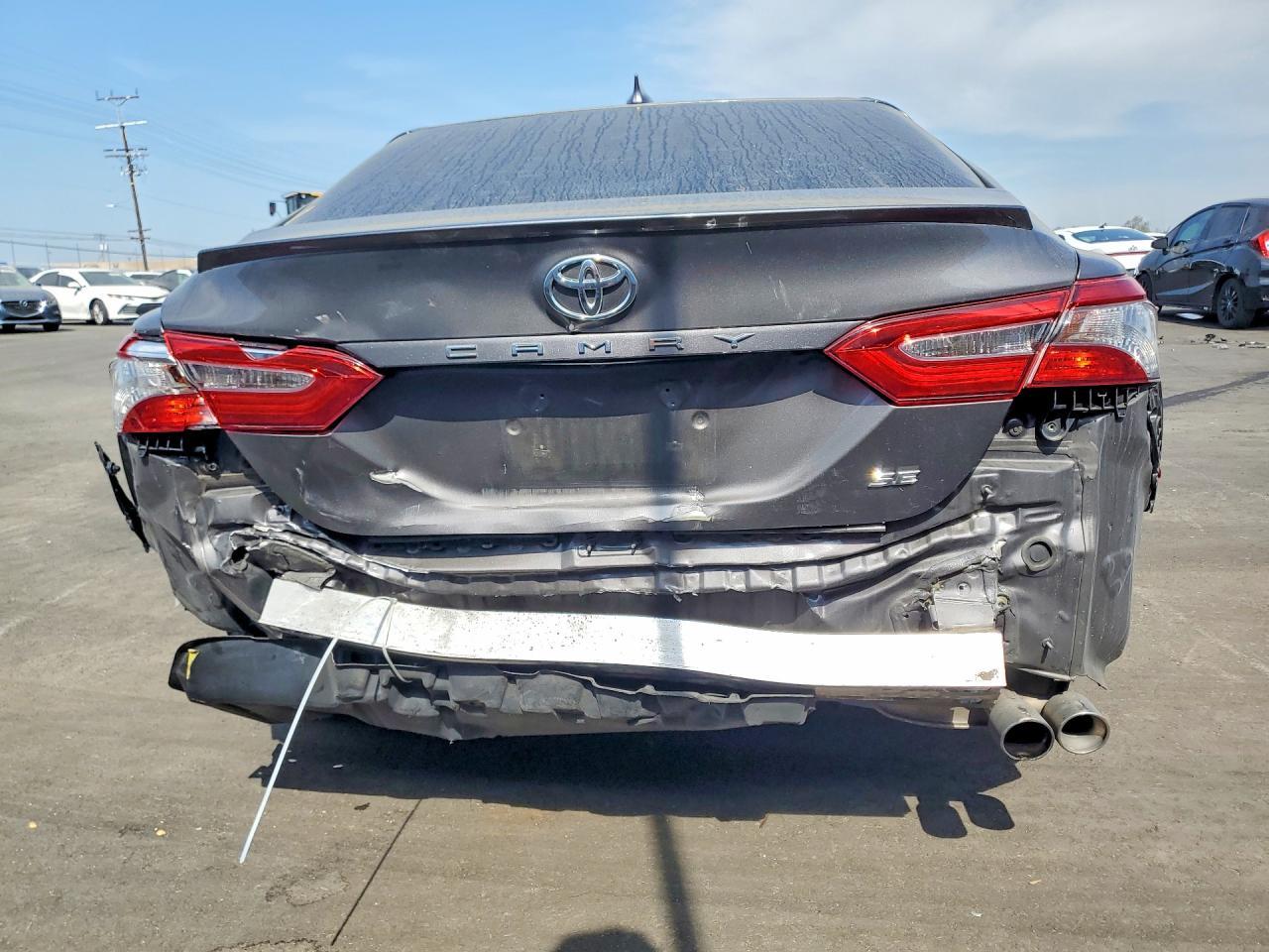 2019 Toyota Camry Se - zdjęcie 6