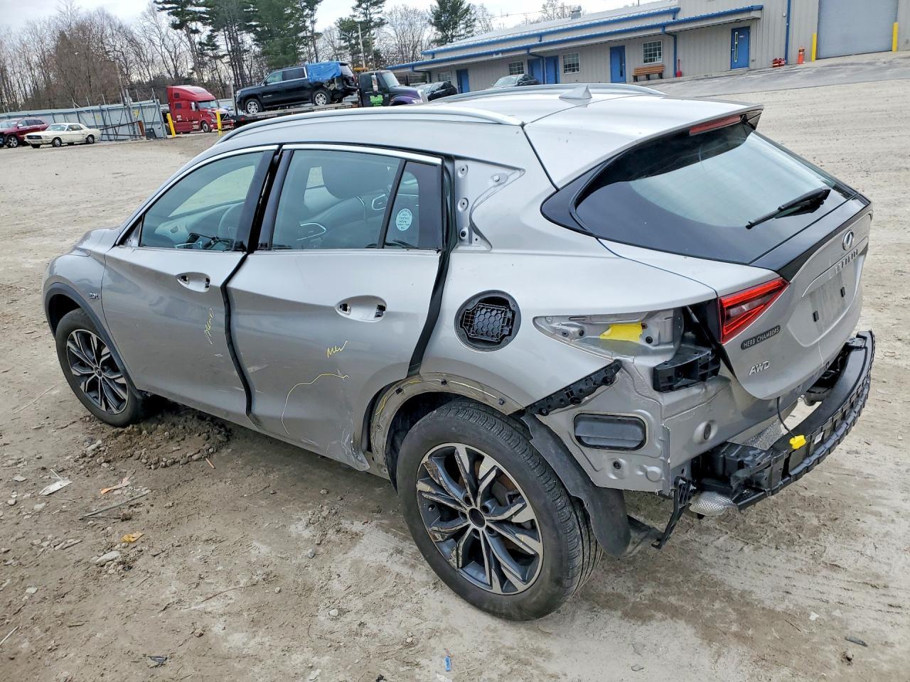 2018 Infiniti Qx30 Essential - zdjęcie 2