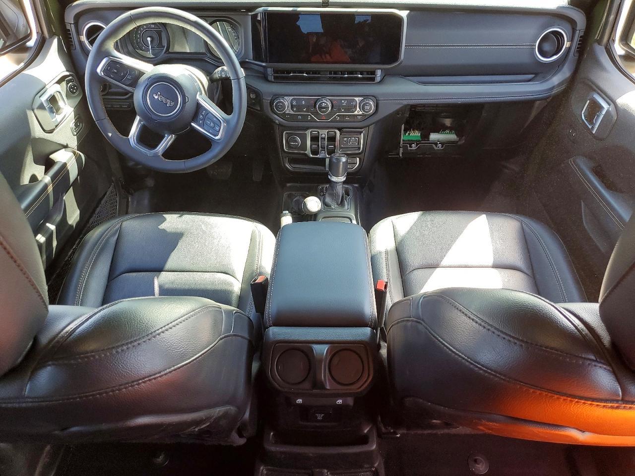 2024 Jeep Wrangler Sahara 4Xe - zdjęcie 8