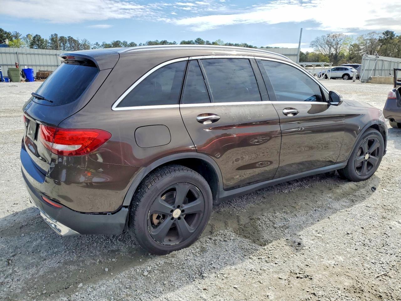 2017 Mercedes-Benz Glc 300 - zdjęcie 3