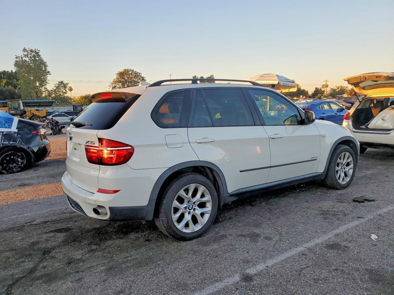 2013 BMW X5 xDrive35I - zdjęcie 3