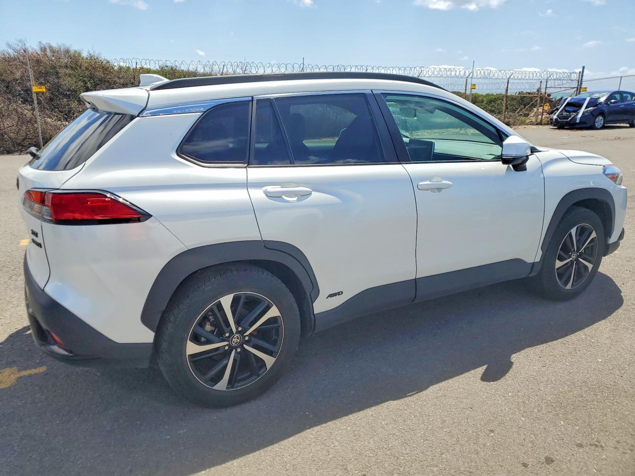 2024 Toyota Corolla Cross Hybrid S - zdjęcie 3
