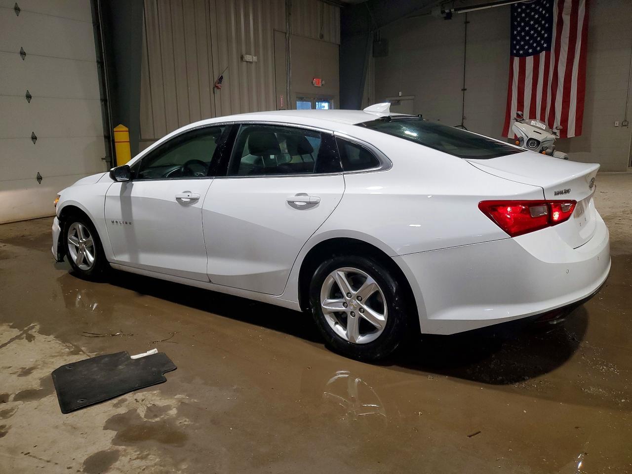 2023 Chevrolet Malibu Lt - zdjęcie 2