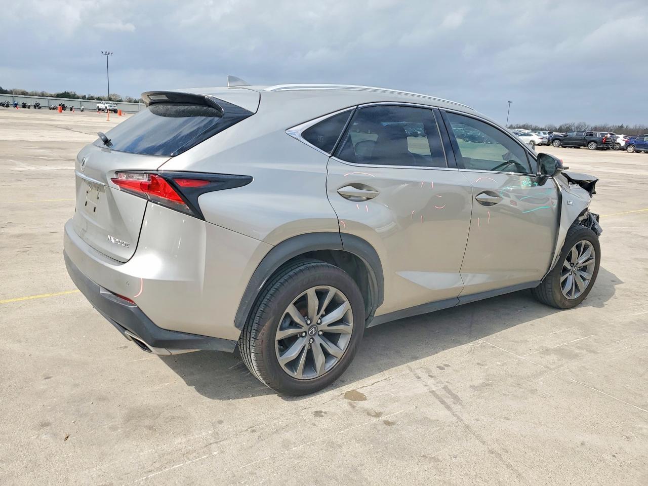 2016 Lexus Nx 200T F Sport - zdjęcie 3