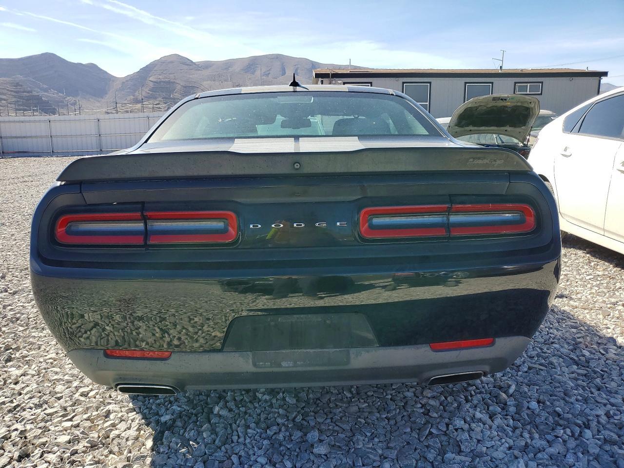 2016 Dodge Challenger Sxt - zdjęcie 6