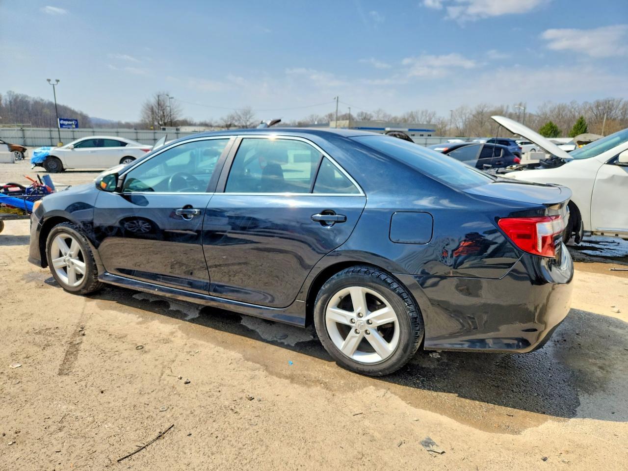 2013 Toyota Camry Se - zdjęcie 2