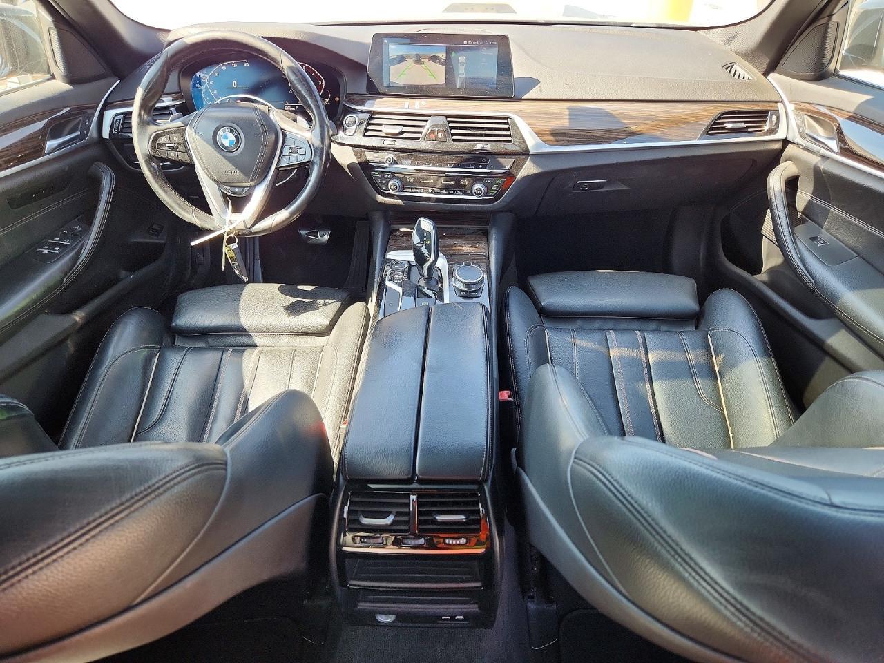 2020 BMW 530 I - zdjęcie 8
