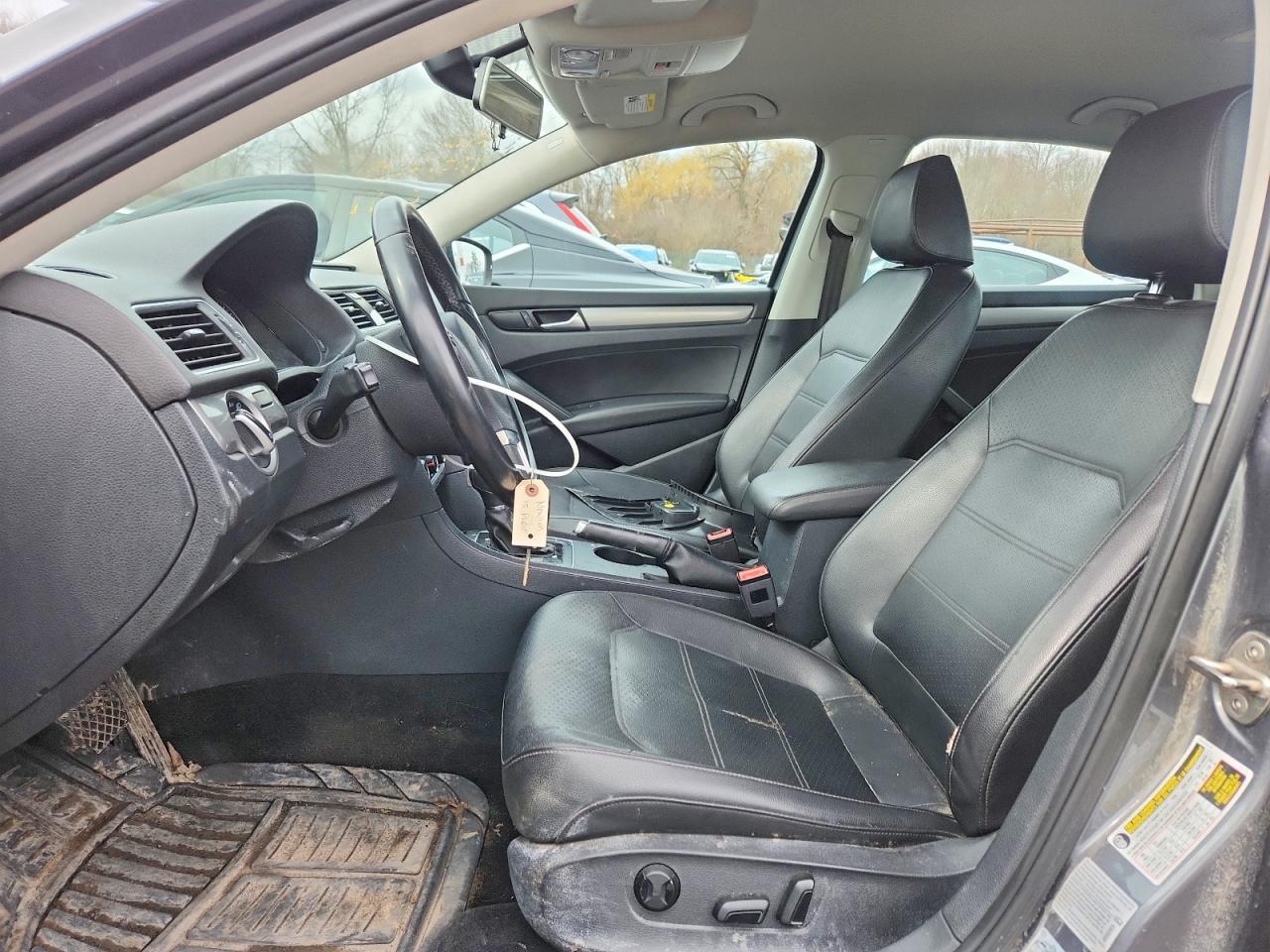 2015 Volkswagen Passat S - zdjęcie 7