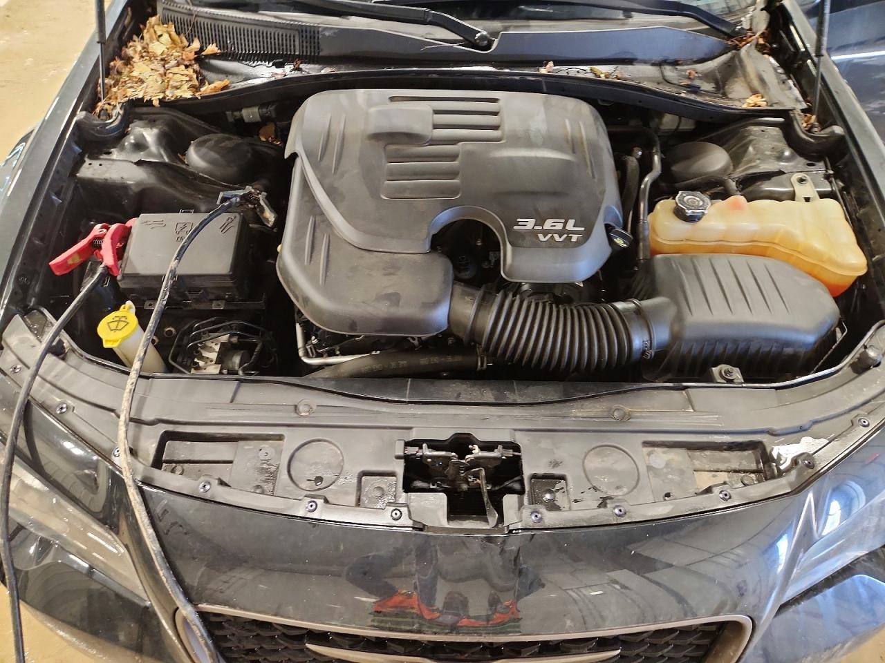 2016 Chrysler 300 S - zdjęcie 11