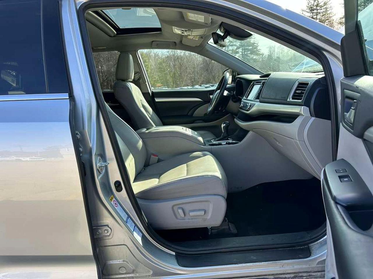 2019 Toyota Highlander Xle - zdjęcie 8