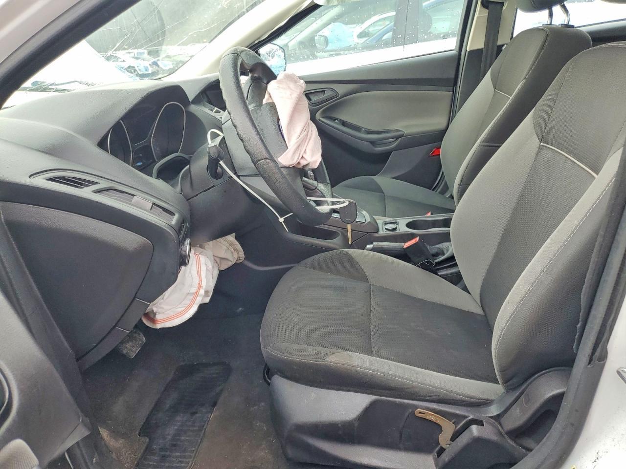 2014 Ford Focus S - zdjęcie 7