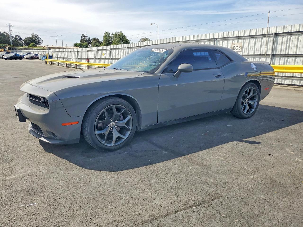 2017 Dodge Challenger Sxt - zdjęcie główne