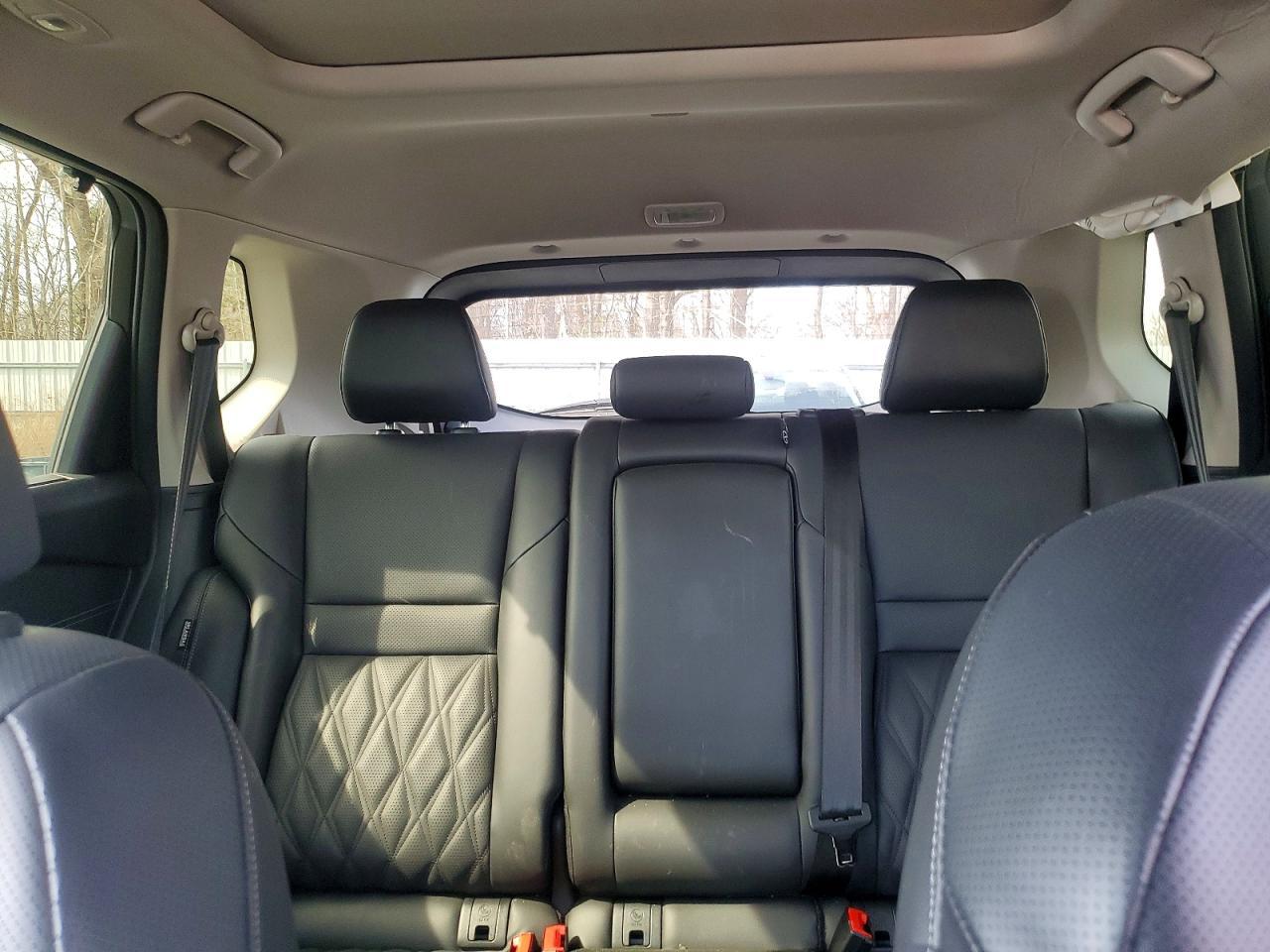 2024 Nissan Rogue Platinum - zdjęcie 10