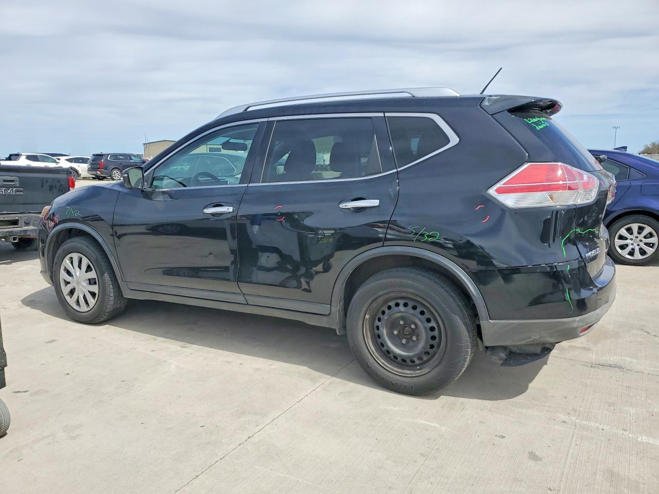 2016 Nissan Rogue S - zdjęcie 2