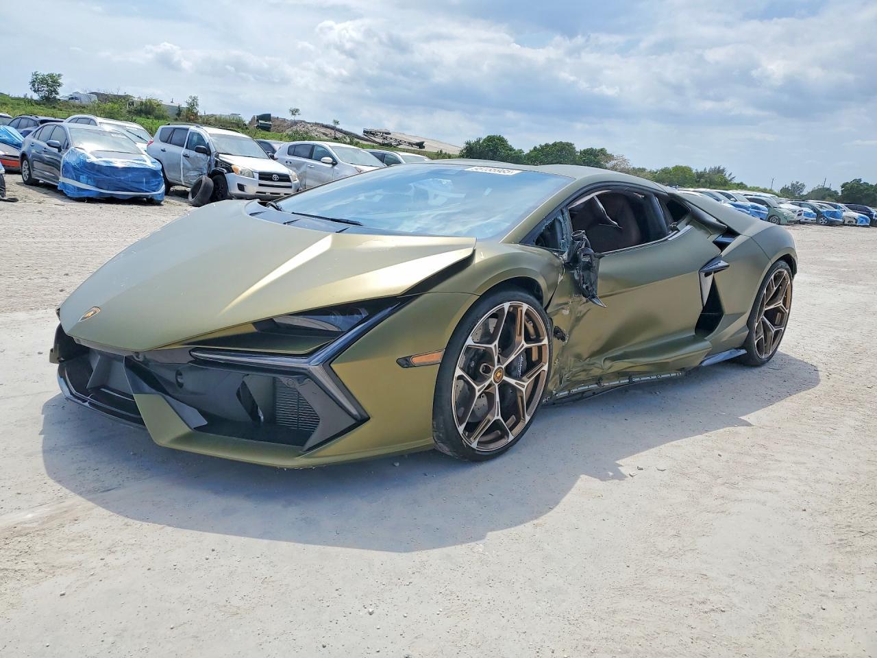 2025 Lamborghini Revuelto - zdjęcie główne