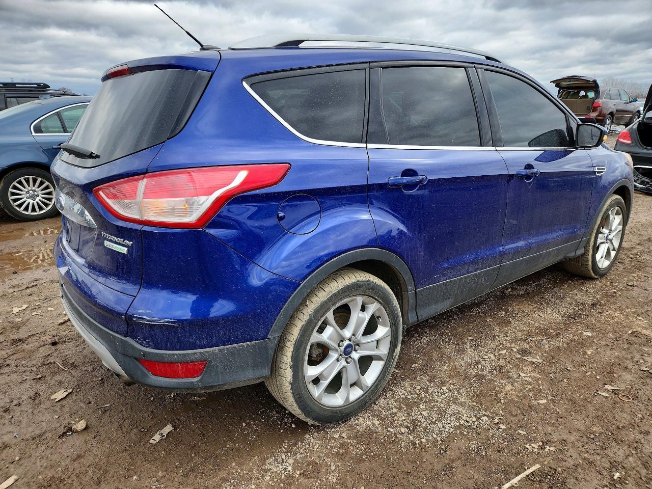 2015 Ford Escape Titanium - zdjęcie 3