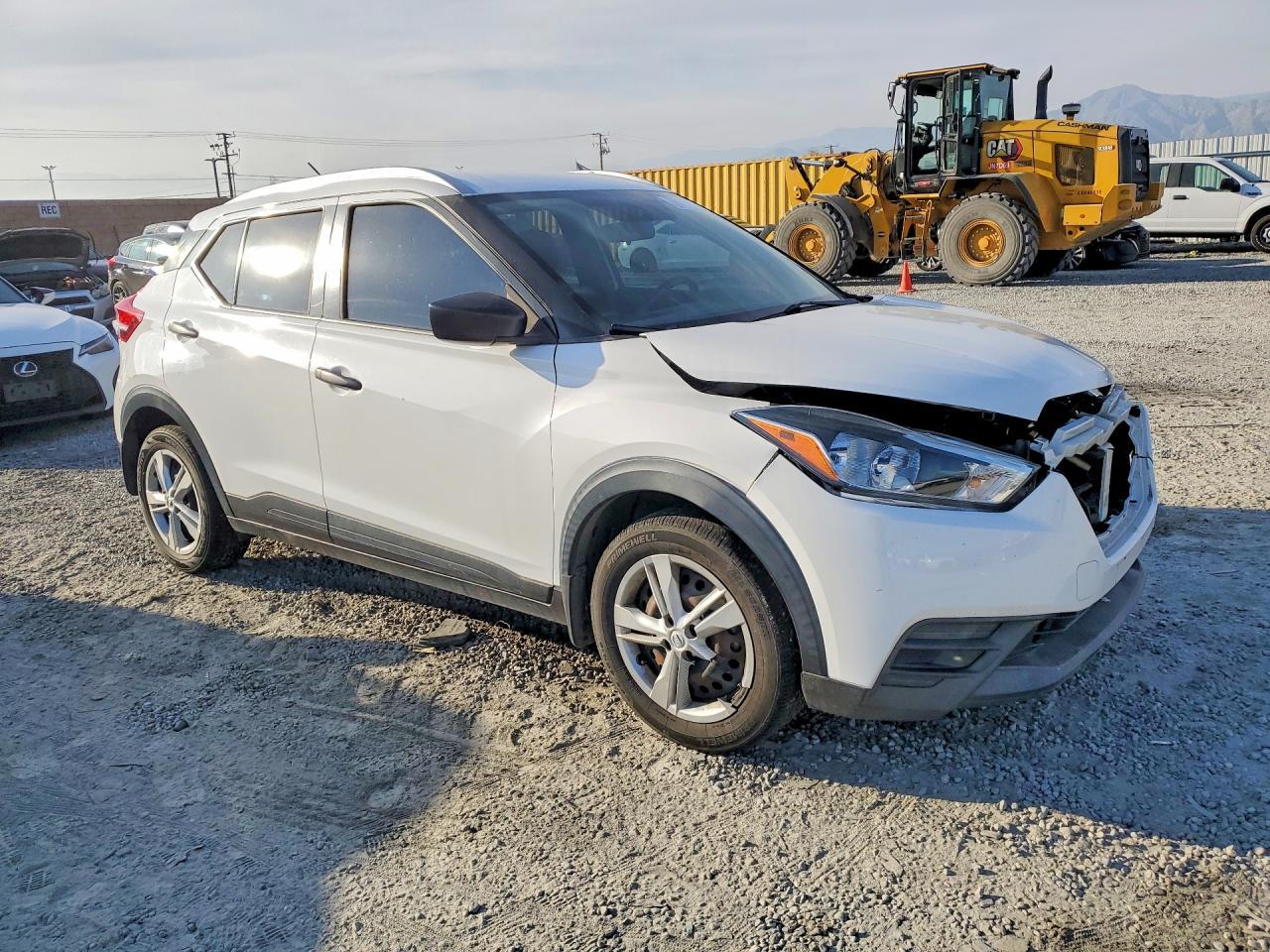 2019 Nissan Kicks S - zdjęcie 4