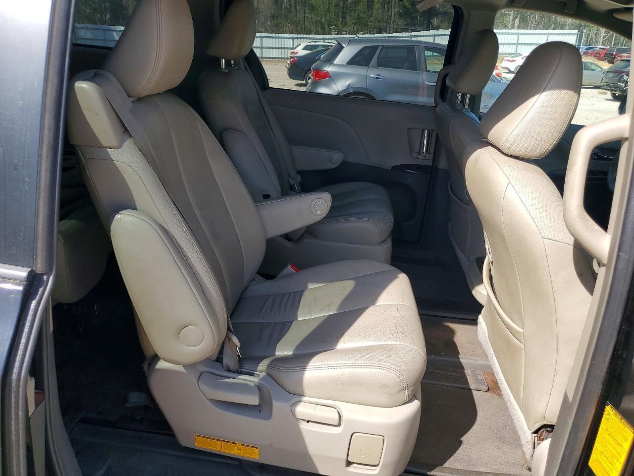 2014 Toyota Sienna Xle 7-Passenger - zdjęcie 11