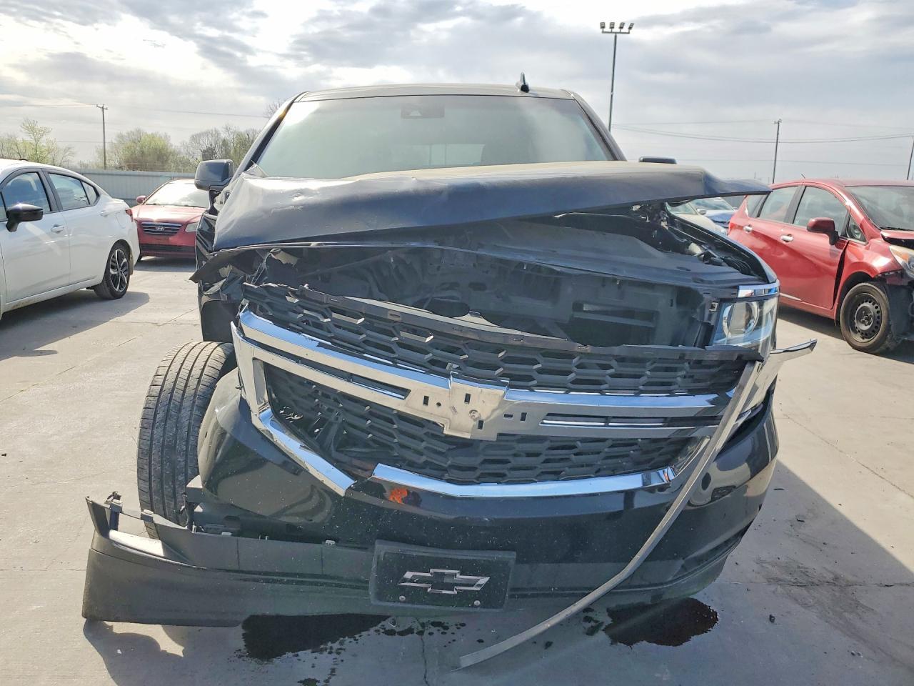 2019 Chevrolet Suburban K1500 Lt - zdjęcie 5