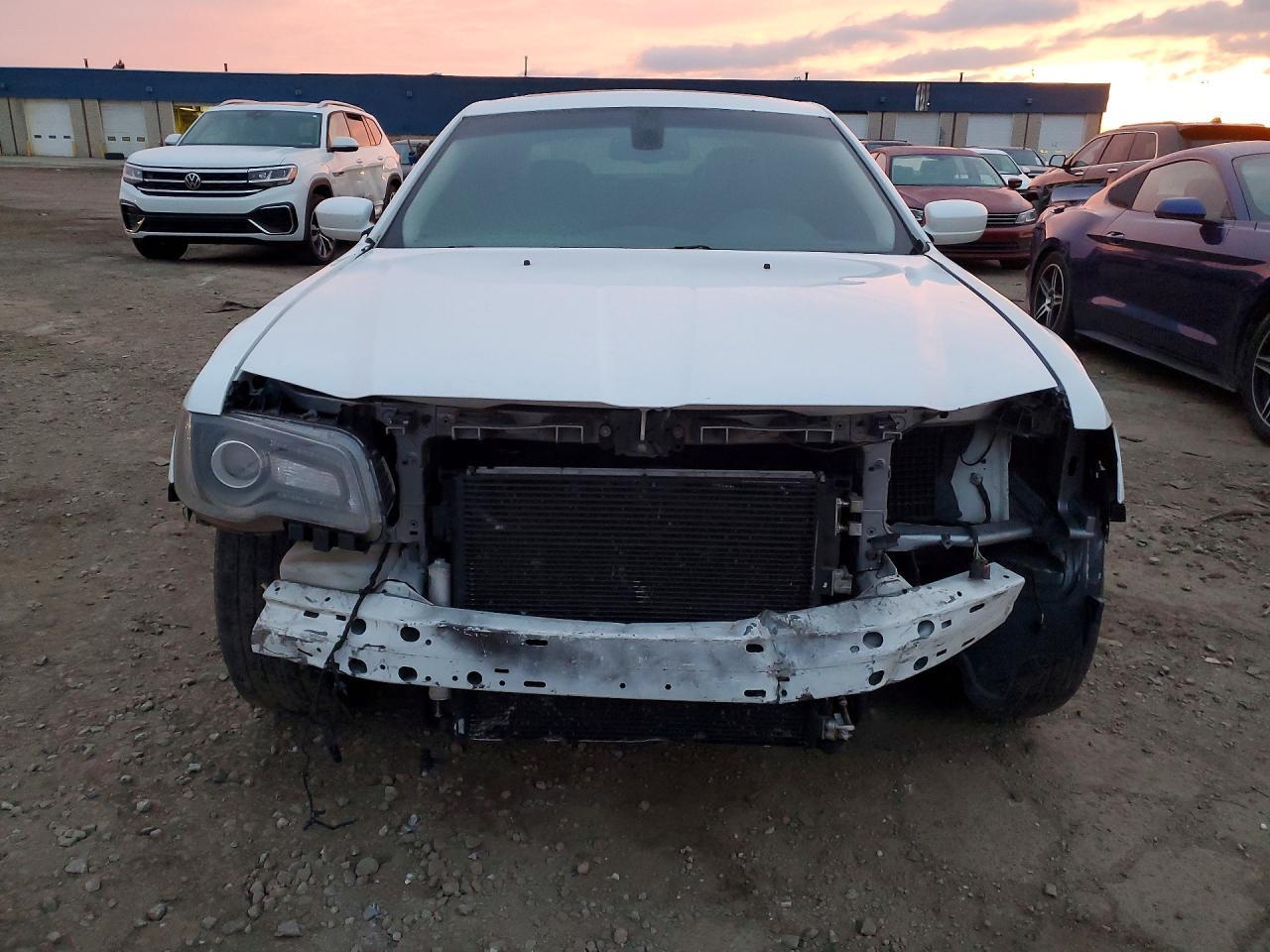 2015 Chrysler 300 Limited - zdjęcie 5