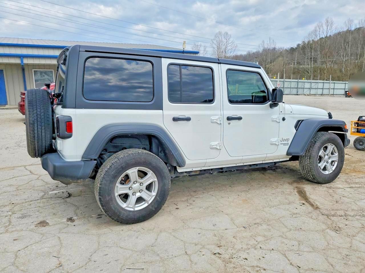 2019 Jeep Wrangler Unlimited Sport - zdjęcie 3