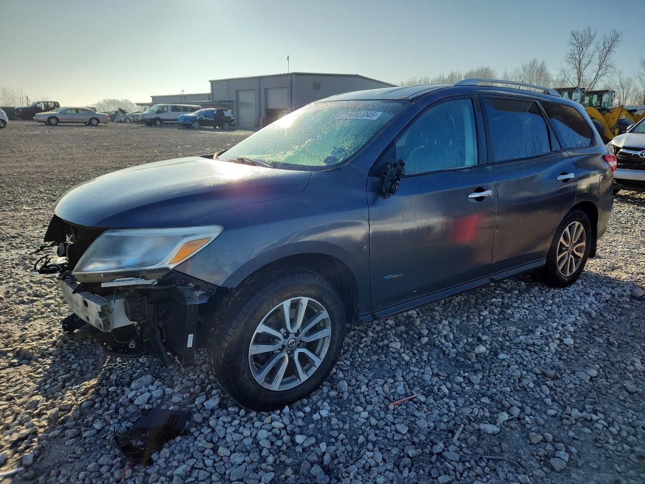 2014 Nissan Pathfinder Hybrid Sv - zdjęcie główne