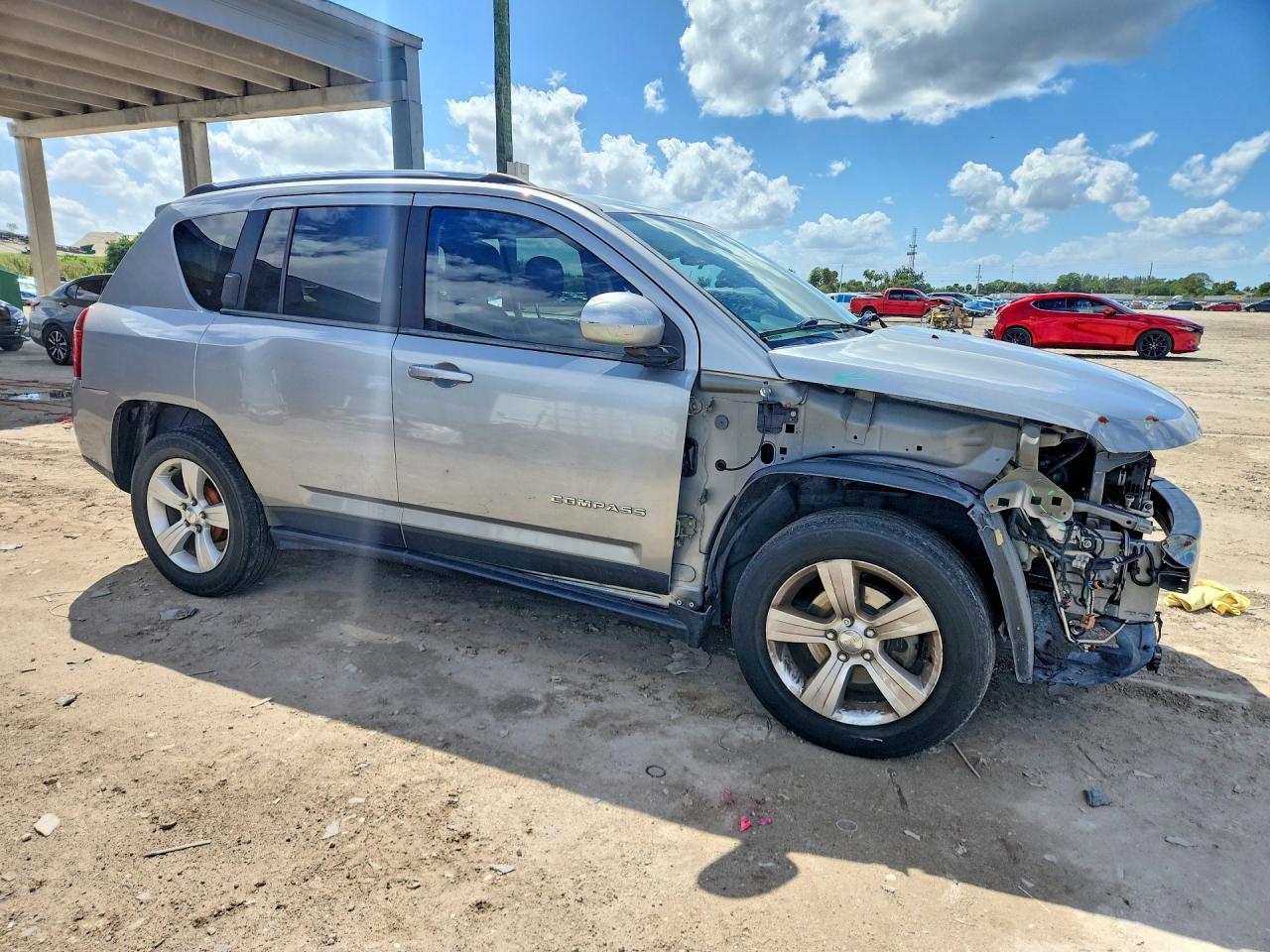 2015 Jeep Compass Latitude - zdjęcie 4