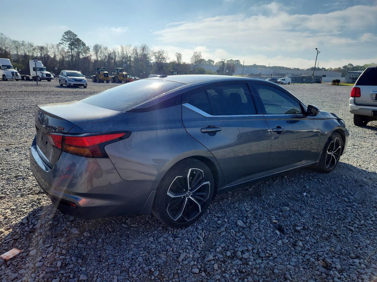 2024 Nissan Altima 2.5 Sr - zdjęcie 3