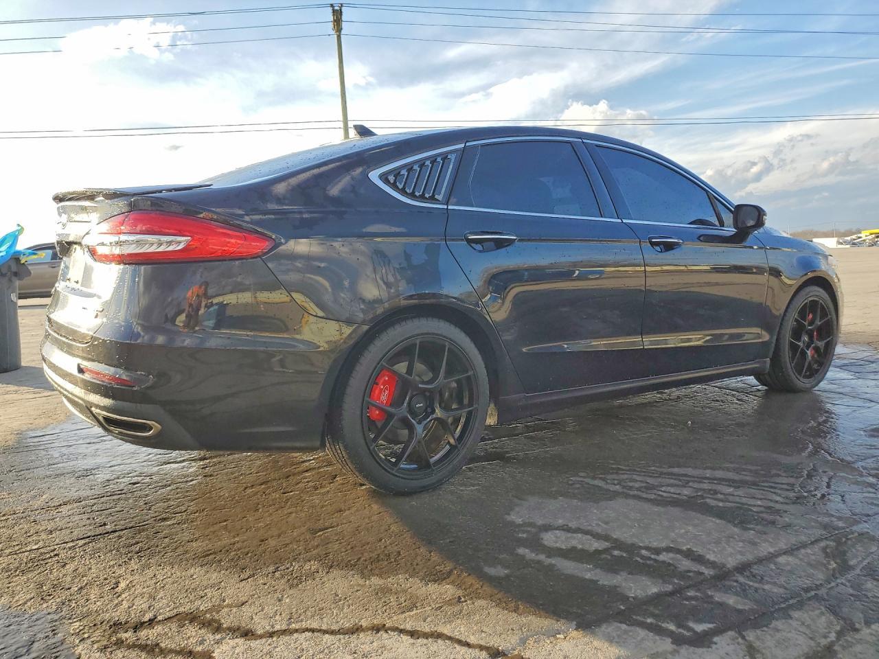 2020 Ford Fusion Titanium - zdjęcie 3